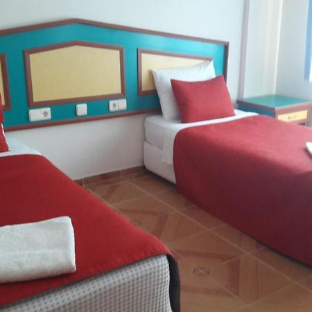 オルデニズ Gurol Apartアパートホテル エクステリア 写真